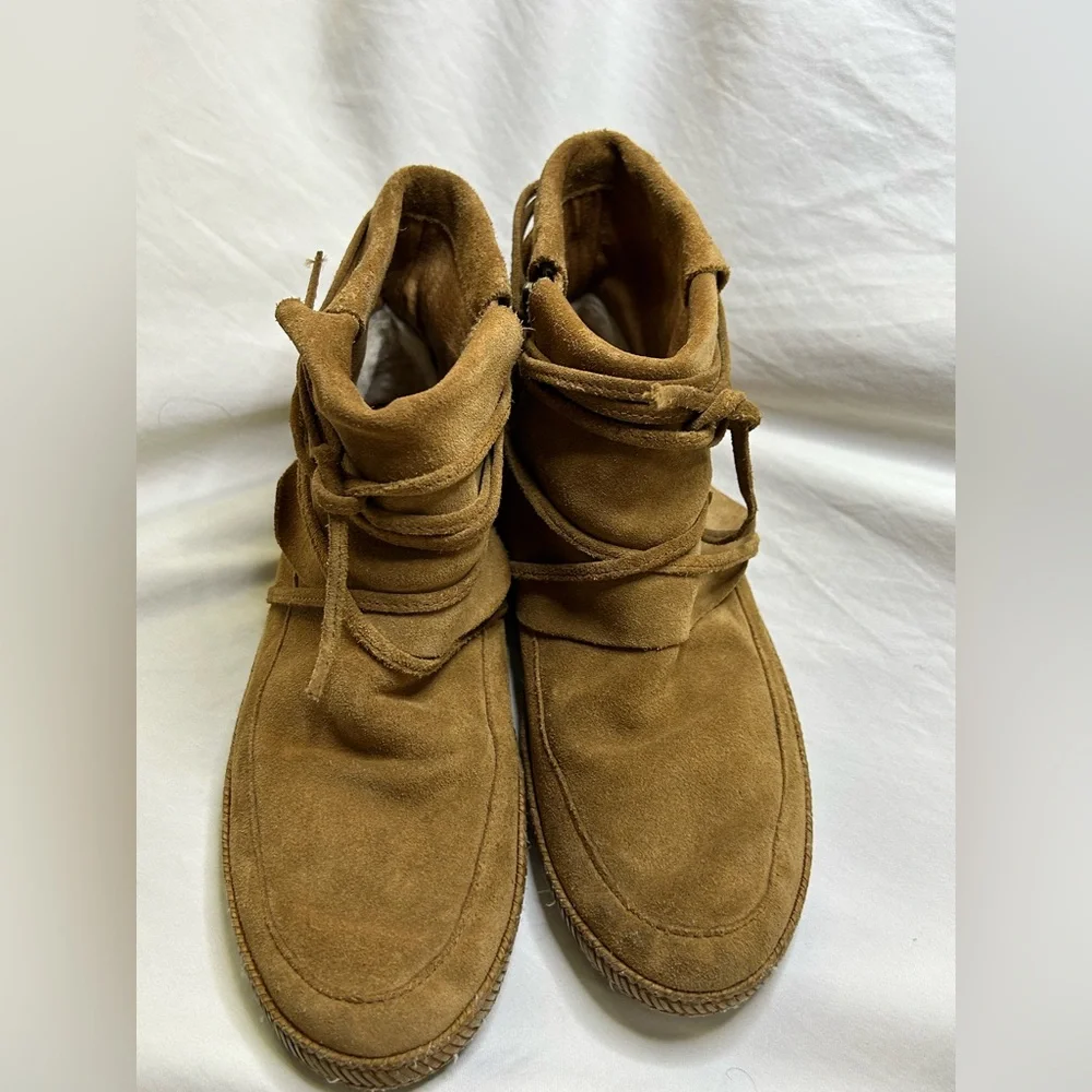 UGG Women's Tan Suede Ankle Boots